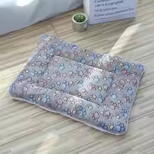 Weiche Teppiche für Katzenbett